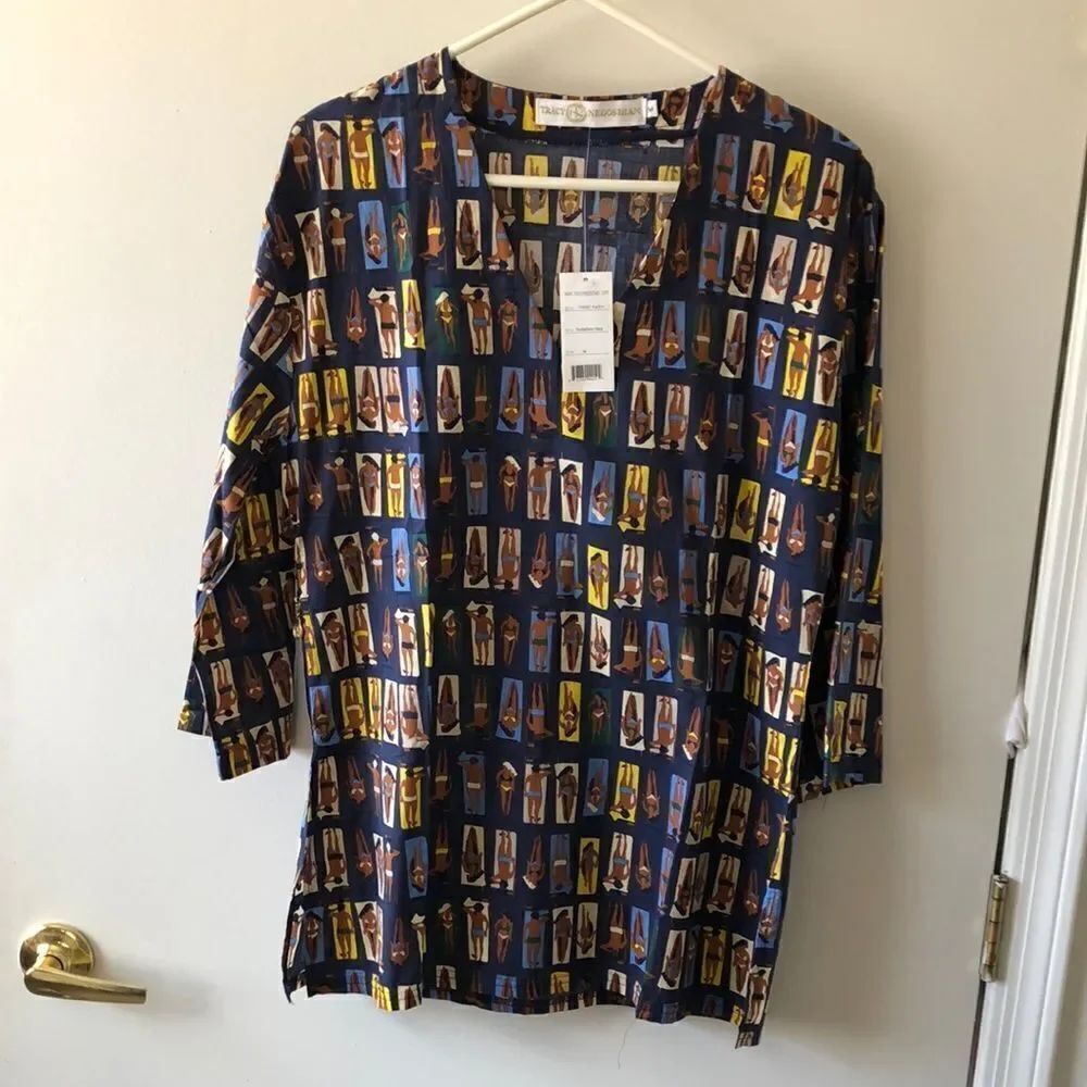 Tracy Negoshian Kaitlin Top with Sunbathers Size M NWT Navy